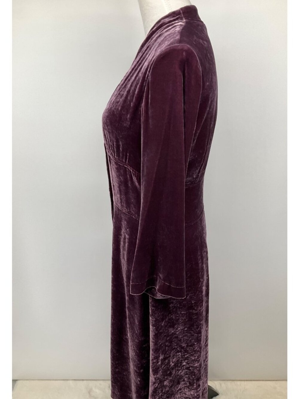 J Jill Crushed Velvet  Duster Dress size 4, Purple 10 hidden buttons - Picture 6 of 11